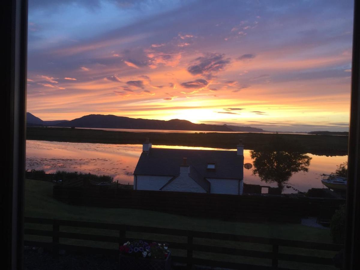 Tidal Cottage On The Shore Isle Of Skye Breakish Exterior photo
