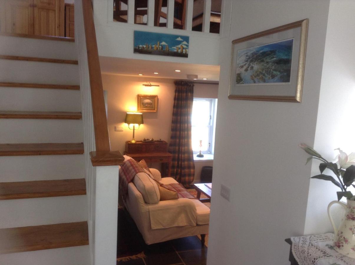 Tidal Cottage On The Shore Isle Of Skye Breakish Exterior photo